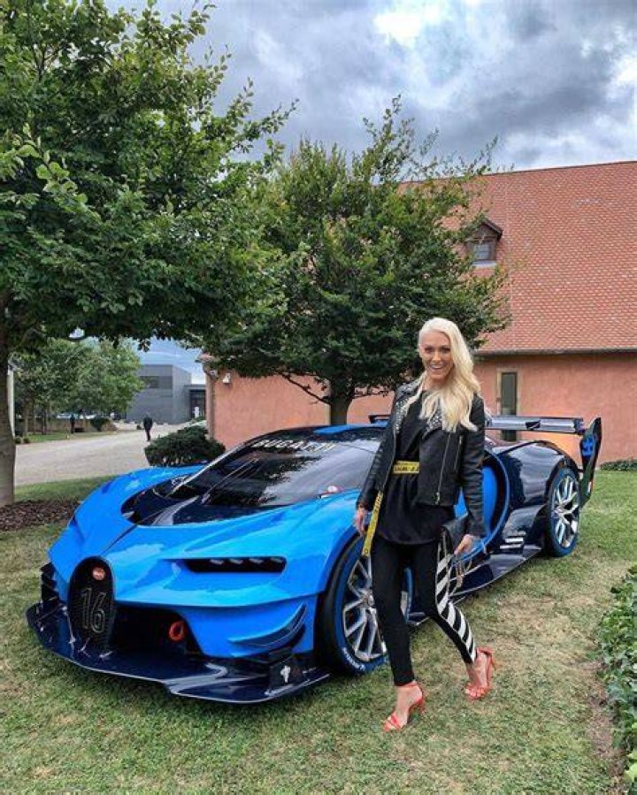 Supercar Blondie’s net worth, age, husband, car, name, house, profiles