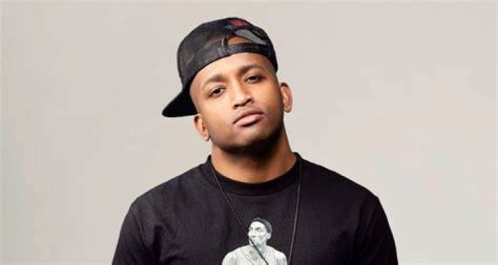 Swoozie net worth