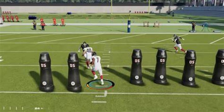 The blocking minigame in Franchise Mode for Madden 24. 