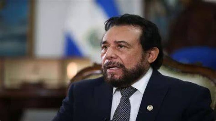 The presidency of El Salvador has released photos of gang member gravestones being destroyed