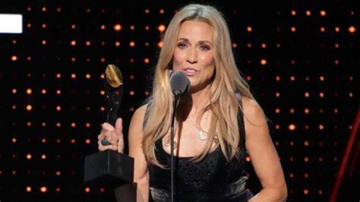 The Tragic Life Of Sheryl Crow