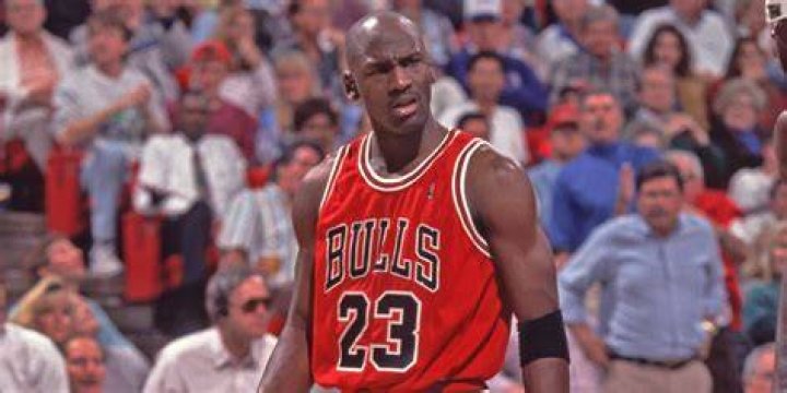Thrilling Encounter With NHL’s “Michael Jordan” Leaves Ex-Celtics Player
Starstruck