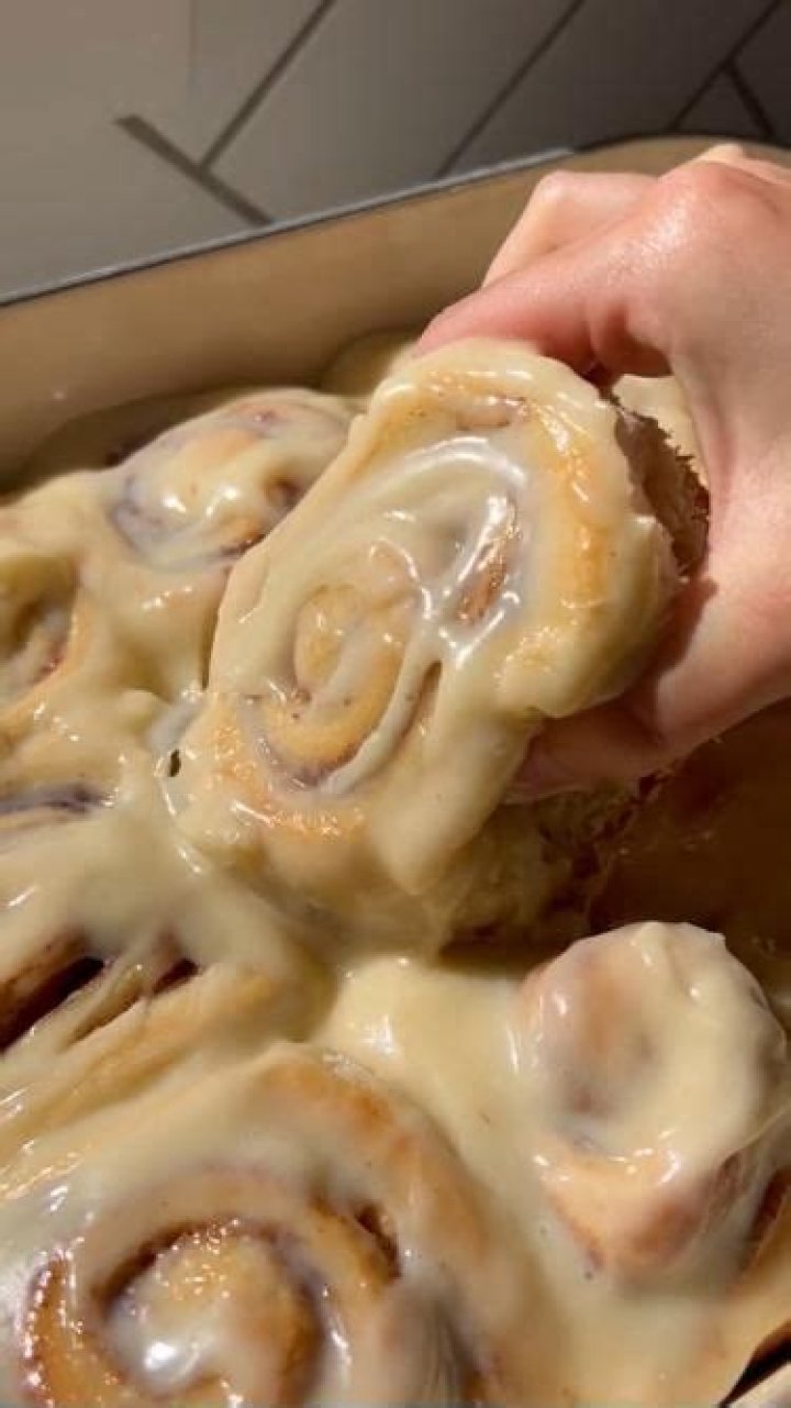 Tik Tok Cinnamon Rolls with Heavy Cream &bull; Bake Me Some Sugar