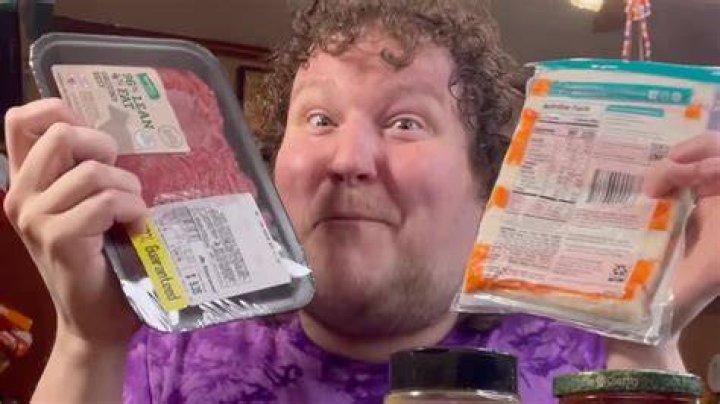 TikTok Star Waffler69 Dead At 33, Known For Eating Wild Foods 987 The