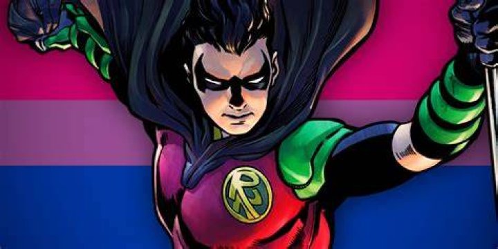 Tim Drake’s Bisexuality Has Been Teased By DC For Years