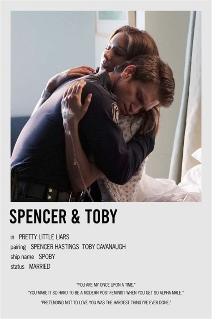 Toby smiling on Pretty Little Liars