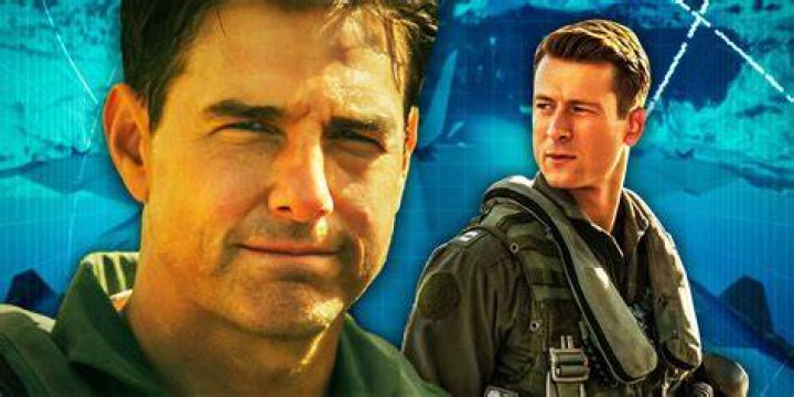 Tom Cruise as Maverick and MiG 28s in Top Gun