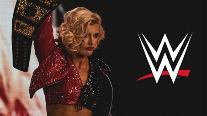 Toni Storm 
