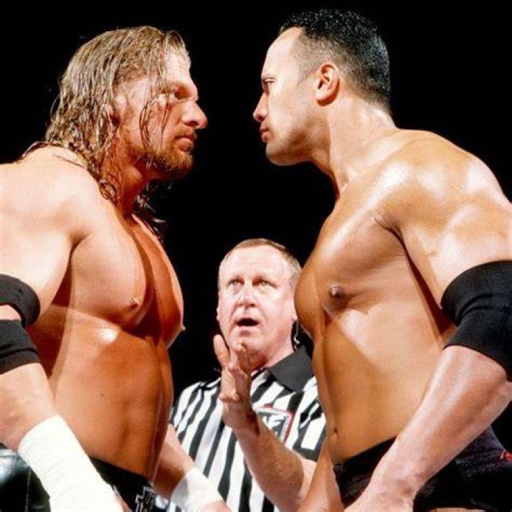 Triple H vs the Rock