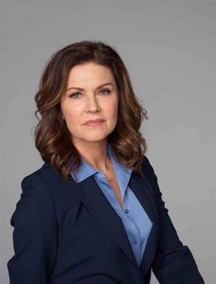 TV with Thinus INTERVIEW. Wendy Crewson on Universal TV's new drama