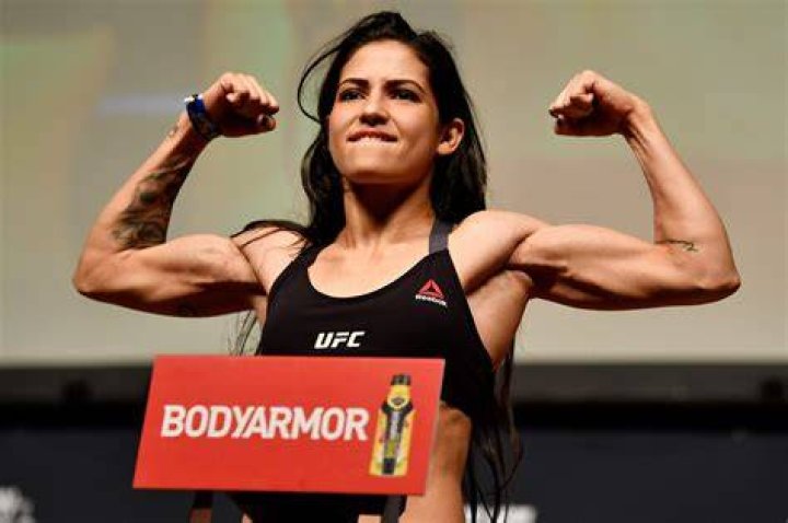 UFC fighter Polyana Viana hits back at rumours after giving robber beating of his life