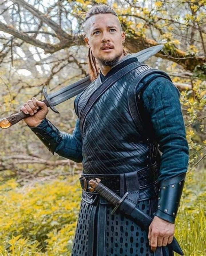 Uhtred with Skade in The Last Kingdom.