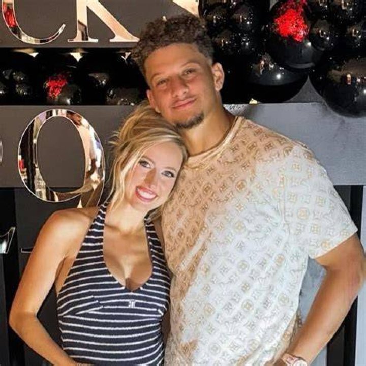 “Waiting for Years”: Jamie O’Brien Makes 1.1 Million Surfing Fans Gush After
Shooting the Most Important Question to Long-Time Girlfriend