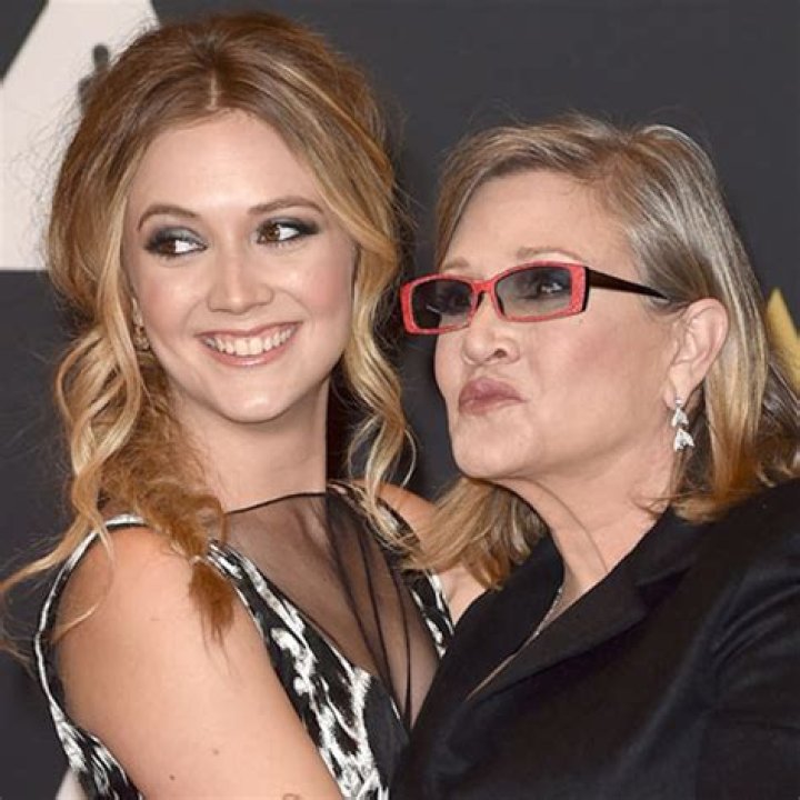 What Billie Lourd Says Early Years With Mom Carrie Fisher Taught Her