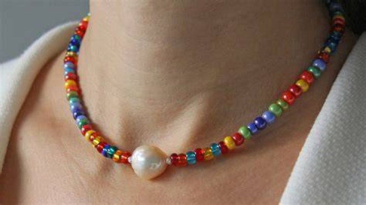 What To Know About The Bits And Beads Jewelry Trend