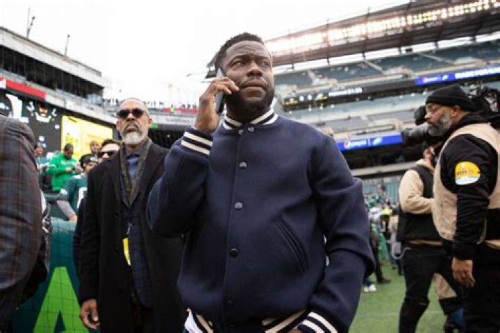 “Who Knows Where I Would Be if I Had Got That”: Kevin Hart Expresses Frustration
Over Losing Bow Wow ‘Entourage’ Role on Logan Paul’s Podcast