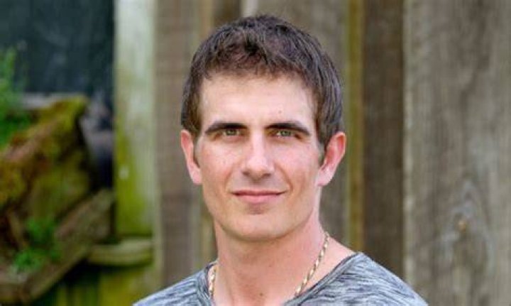 Who Was Clay Virtue In The 100?