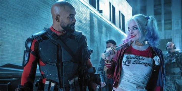 Why The Suicide Squad Brings Back Harley Quinn’s Red & Black Colors
