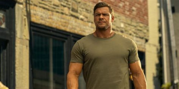 Why Tom Cruise Didn't Continue As Reacher For Amazon's Show (Was He Fired?)