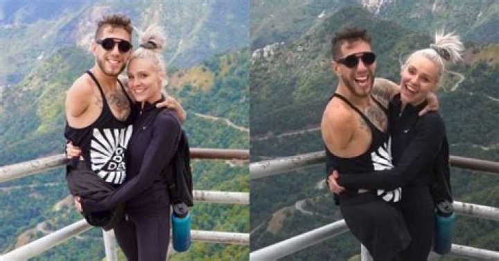 Woman carries disabled boyfriend up mountain: 