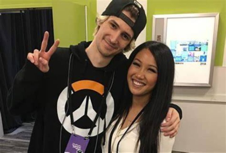 xQc reveals he&rsquo;s dating fellow Twitch streamer NYYXXIIRadina Koutsafti