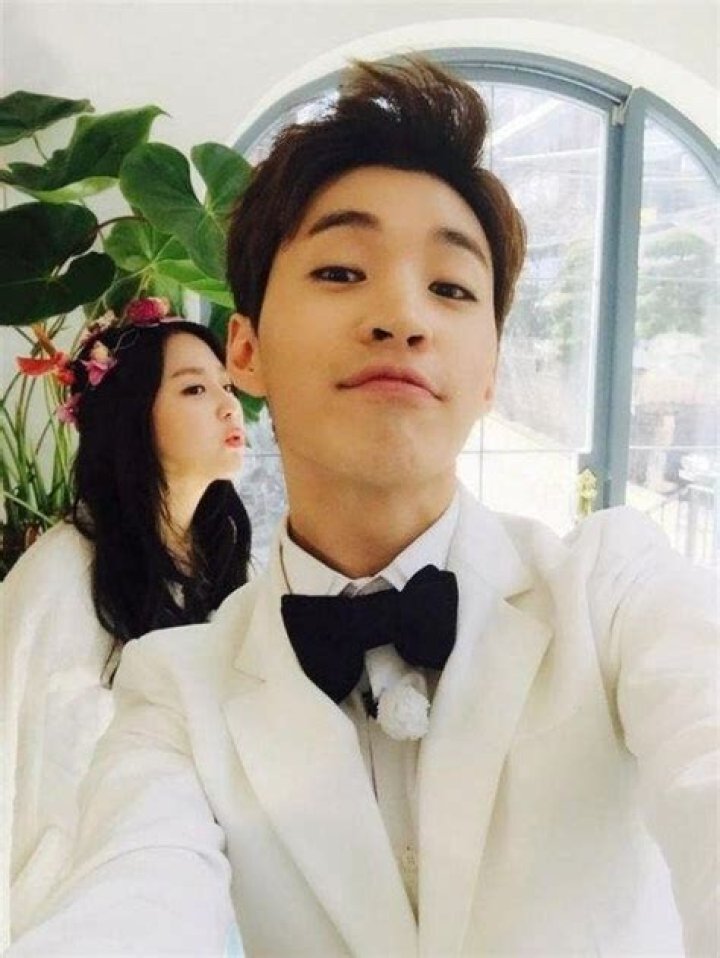 Yewon and Henry share first pics as 'We Got Married' couple! allkpop