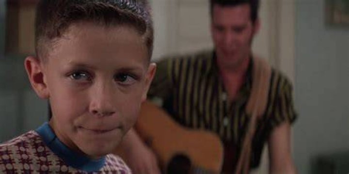 Young Forrest with Elvis in Forrest Gump