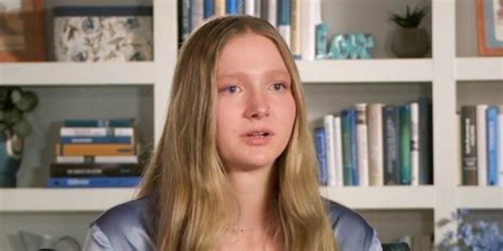 Ysabel Brown on Sister Wives looking serious